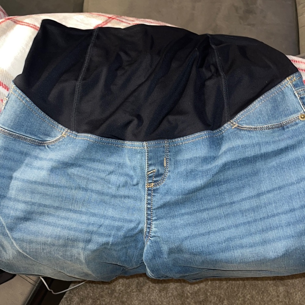 Maternity jeggings. Never worn
